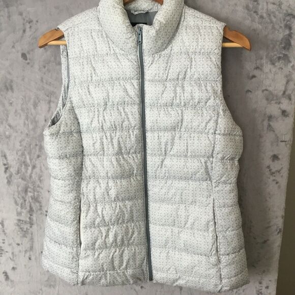 Gap Puffer  Jacket Vest Sleeveless Light Blue & White Womens Medium Full Zip - Picture 15 of 16